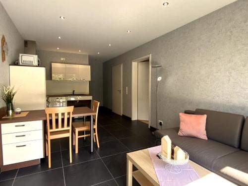Kommerscheidt Apartment | Ferienwohnung Am Weiher Wohnung 5 Für 2 Personen