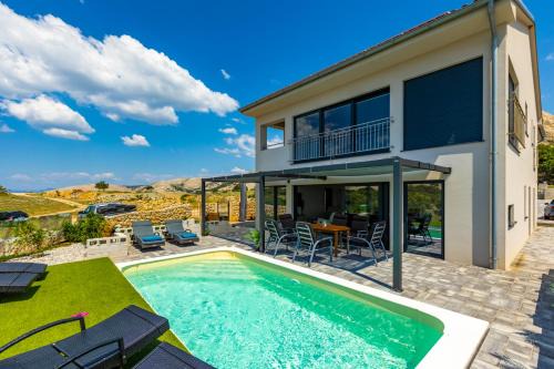 Stara Baska Apartment | Ferienwohnung mit beheiztem Pool in Villa Gracia