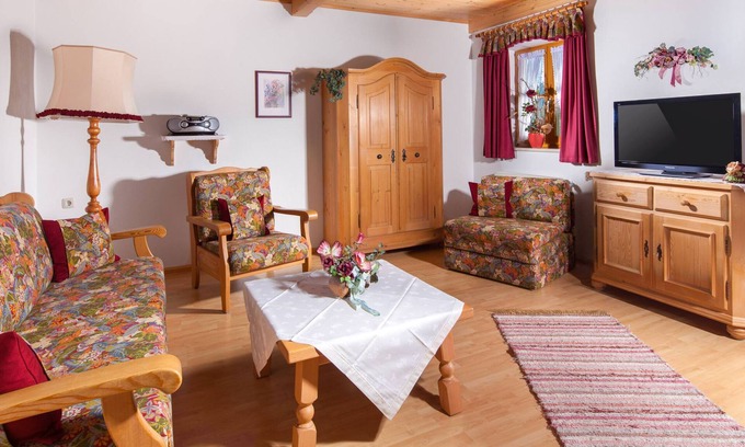 Oberau Apartment | Ferienwohnung Nr. 2 "Untersberg" für 2-4 Personen