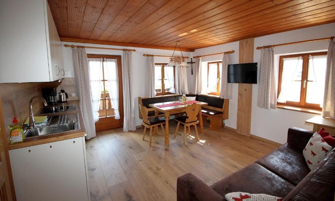 Ruhpolding Apartment | Ferienwohnung Schifterhof