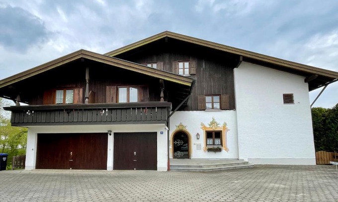 Seeon-Seebruck Apartment | Ferienwohnung Wolf