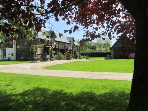 Fleury-la-Foret Bed & Breakfast | Ferme de la Cacheterie,