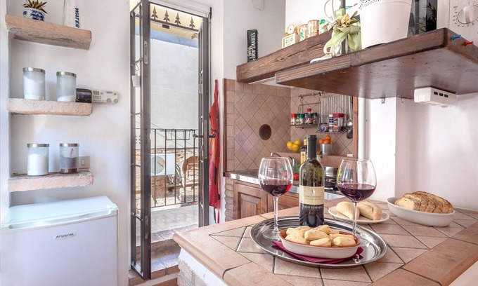 Ferrara Apartment | Ferrara Mercato Fancy Studio