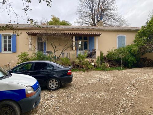 Grezan House | feuillade ancien partagé