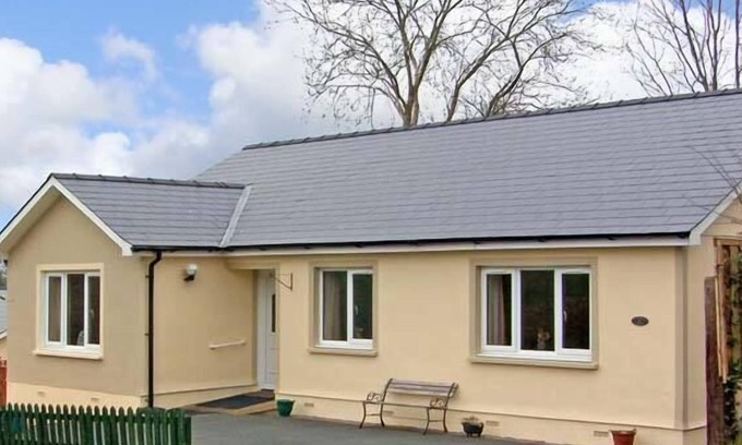 Martletwy Cottage | FFYNNON NI, pet friendly, with a garden in Narberth