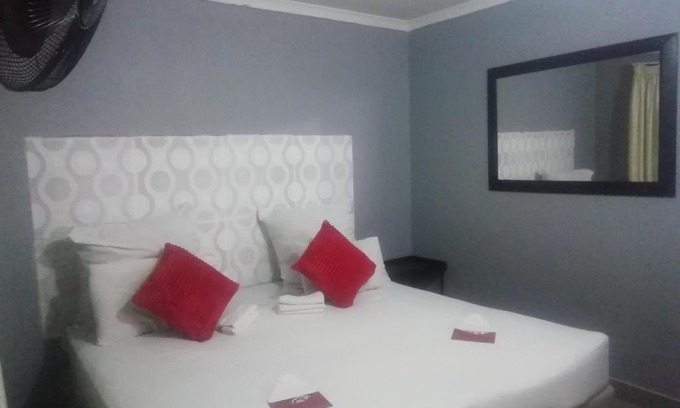 Katlehong House | FGM Guesthouse 2