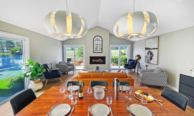 Pokolbin Cottage | Figtree Cottage - Luxurious Cottage at The Vintage Resort