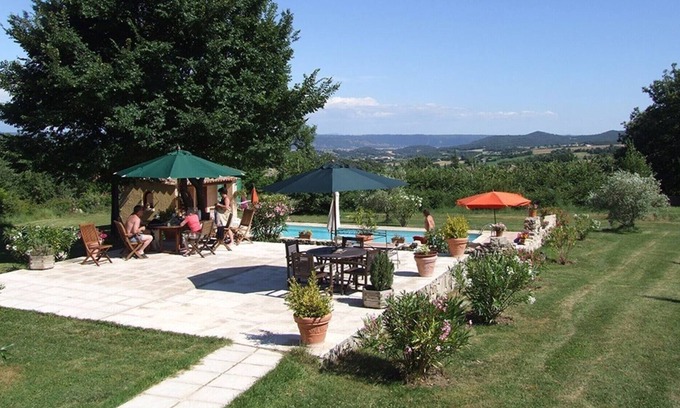Pierrerue Villa | Finca "Mas de Bel Air - Provence" with Pool & Wi-Fi
