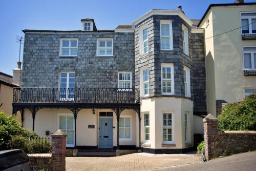 Kingsand House | Finest Retreats - Cliff House, Kingsand