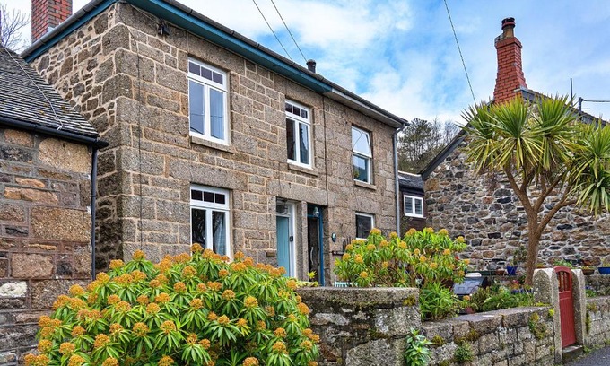Mousehole House | Finest Retreats - Cosy Mousehole Cottage With Sea Views