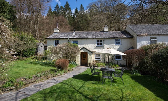 Grasmere Cottage | FIR TREE COTTAGE, pet friendly, with open fire in Grasmere