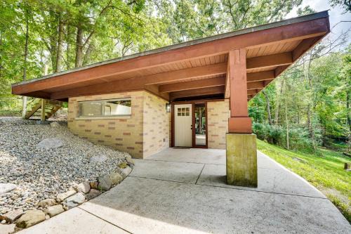 Vandercook Lake House | Fire Pits and Grill Lakefront Jackson Home