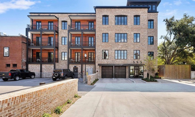 Cannonborough Elliotborough Condo | Fire Tower | Elegant 2BR in Downtown Charleston!
