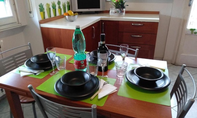 Isolotto Apartment | Firenze casa colorata