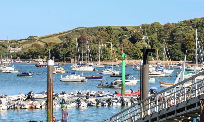 Salcombe Cottage | Firm Anchor