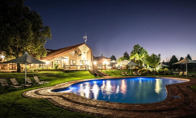 Phuthaditjhaba Hotel | First Group Qwantani