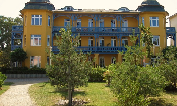 Ostseebad Kuhlungsborn Apartment | First line to the beach on the ground floor with its own parking space and terrace.