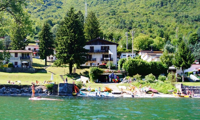 Idro Apartment | First row to the lake for 5 people