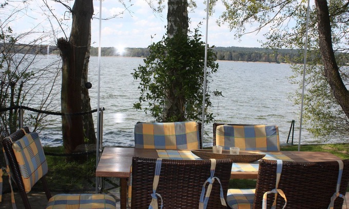 Bad Saarow Apartment | Fisherman's cottage by the lake - Ferienhof Löschebrand