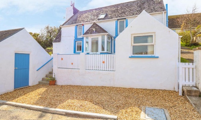 St Ishmaels House | Fisherman's Cottage