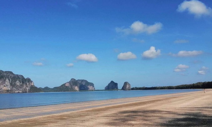 Mai Fat Hotel | Fisherman's Huts