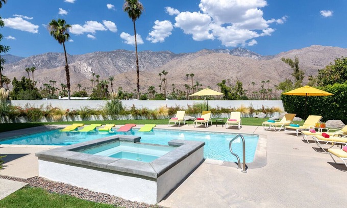 Indian Canyon House | Five bedroom in United States of America, Palm Springs