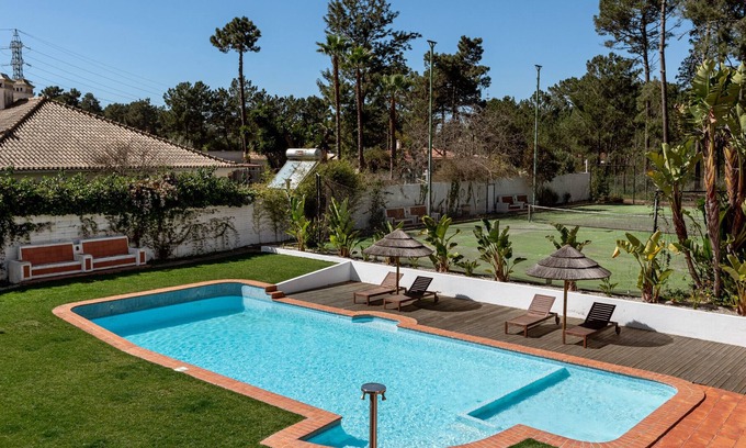 Verdizela House | Flamingo House | Sunny 4 Bedroom Villa in Aroeira