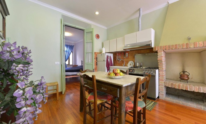 Badalucco Apartment | Flat in Badalucco with private parking