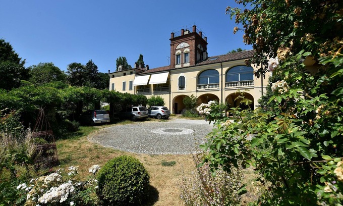 Casale Monferrato Apartment | Flat in Monferrato with Private Garden