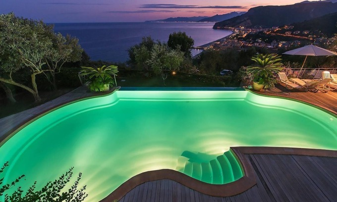 Finale Ligure Apartment | Flat with parking and panoramic view