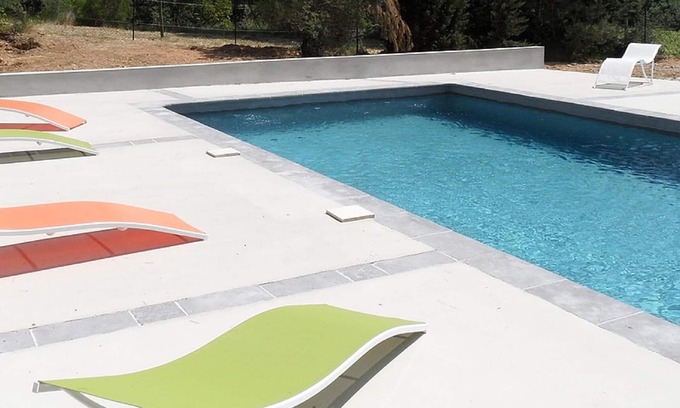 Meze Apartment | Flat with pool in the heart of vineyards