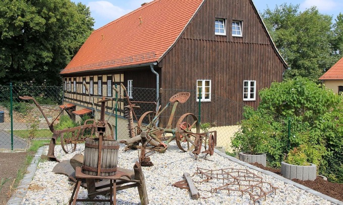Maxen Apartment | Flat with terrace in renovated half-timbered courtyard