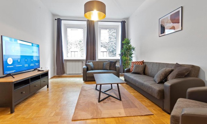 Angerviertel Apartment | Flatista Homes - Old Town