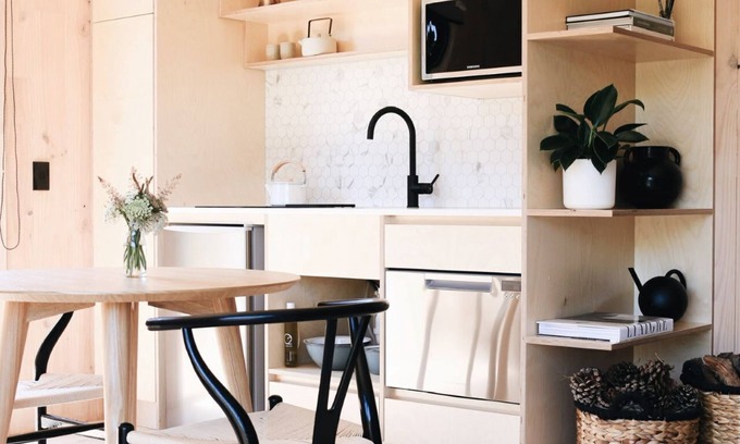 Waiheke Island Apartment | Fleetwood Studio - Unit Two