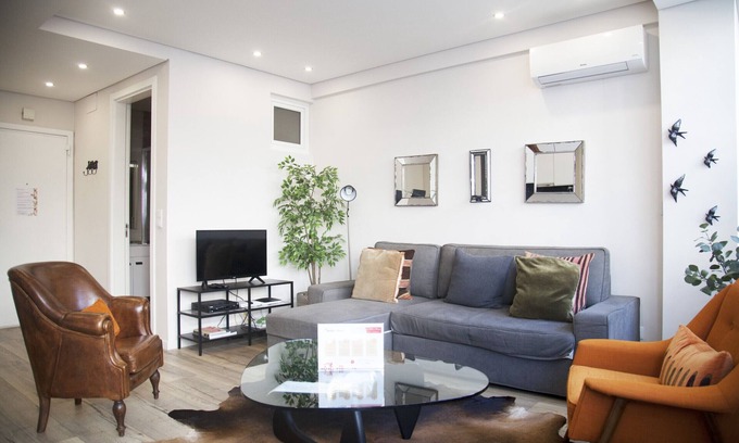 Santo Condestavel Apartment | FLH Campo de Ourique Bright Apartment