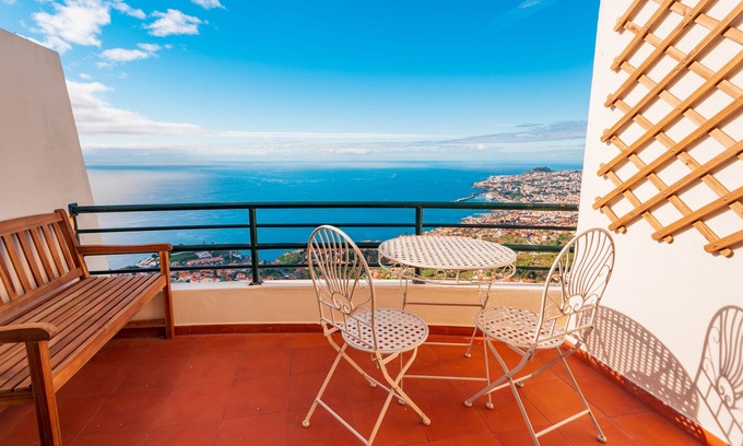 Sao Goncalo Apartment | FLH Funchal Ocean View with Pool