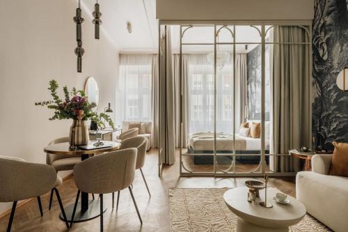 Stare Miasto Apartment | Flo Boutique - LoftAffair Collection