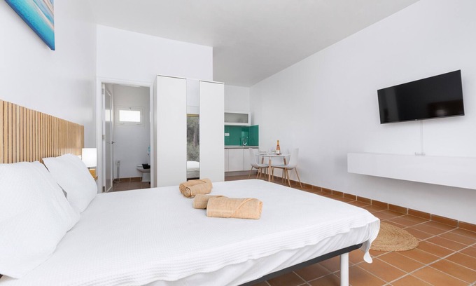 Pajara Apartment | Flor de Hibisco Deluxe Apartments - 3