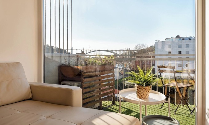 Lordelo do Ouro e Massarelos Apartment | FLORA5 Flora Apartments, Duplex w/Balcony +AC