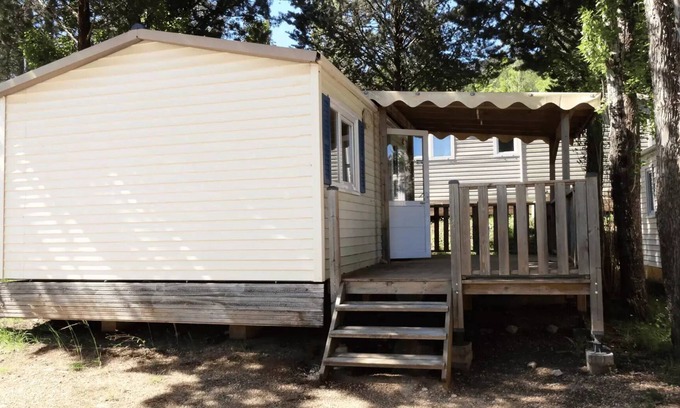 Villecroze House | Flower Camping Les Cadenières * - Mobil home Standard Ideal without air conditioning 21m2 2Ch. 4P 4 people