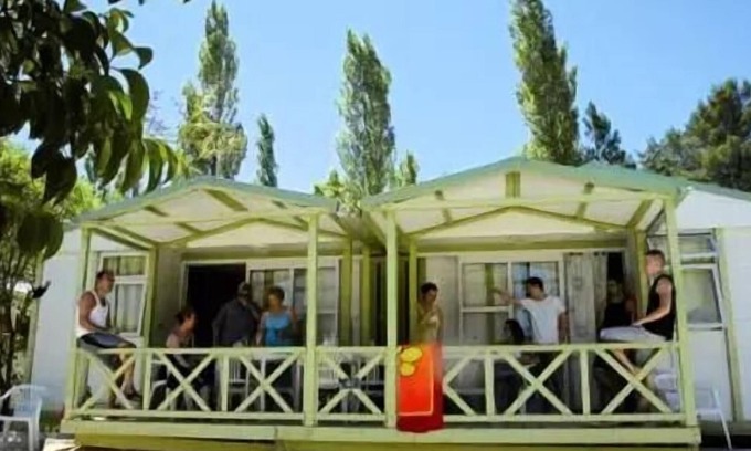 Villecroze Ski Chalet | Flower Camping Les Cadenières * - Double Standard chalet without air conditioning 35m2 4Ch 2 times 4P 8 people