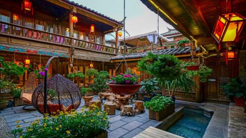 Dayan Old Town House | Flower without boundry