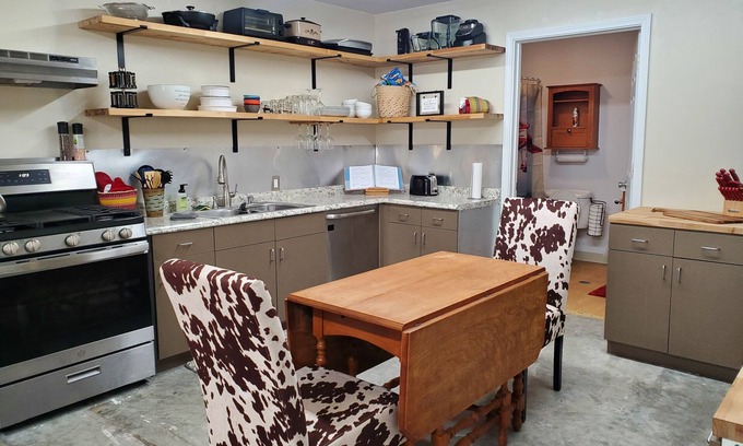 Columbus Apartment | Fly-In Apartment with plenty of Mountains and outdoor activities to enjoy!
