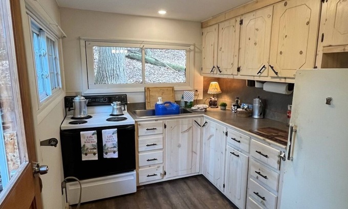 Tylersburg Cabin | Flying W Ranch and Colin’s Pines cabin