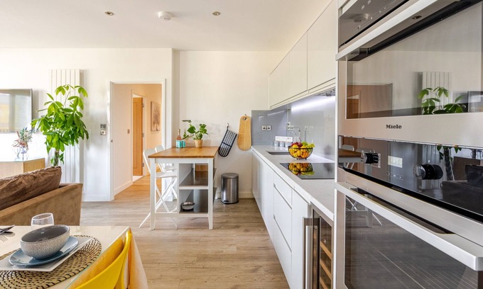 Camden Town with Primrose Hill Apartment | FMSS - Urban Escapes