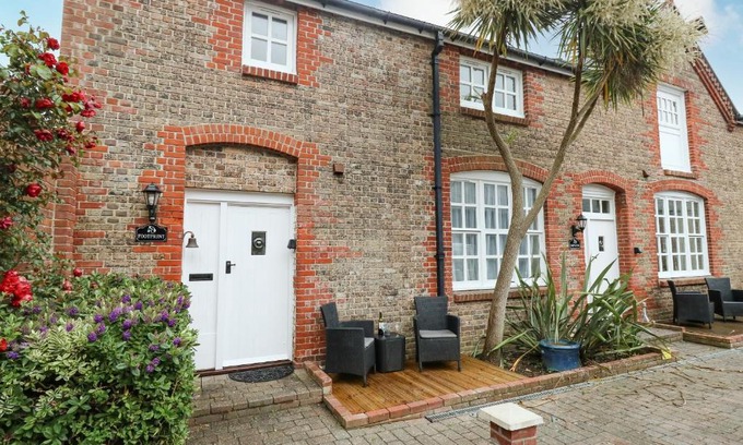Weymouth House | Footprint