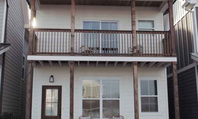 Cookeville House | Fore-bedroom Farmhouse