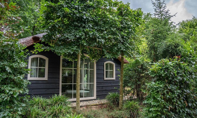 Ermelo House | Forest Farmhouse w/Private Garden