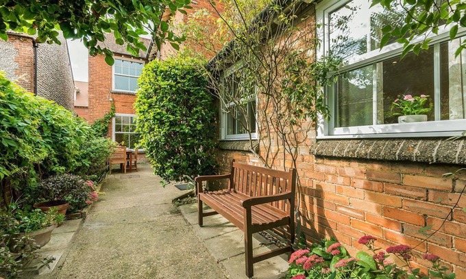 Sheringham Apartment | Foresters - sleeps 6 guests, Sheringham
