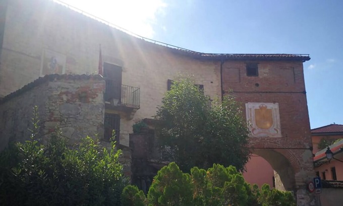 Castelletto d'Orba Apartment | Former military outpost watchtower at the entrance to the village.